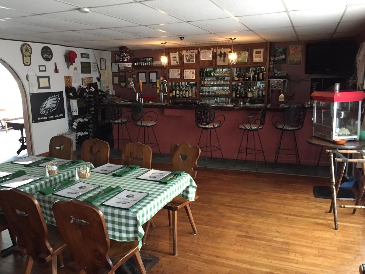 Swiss Inn Londonderry Exterior photo